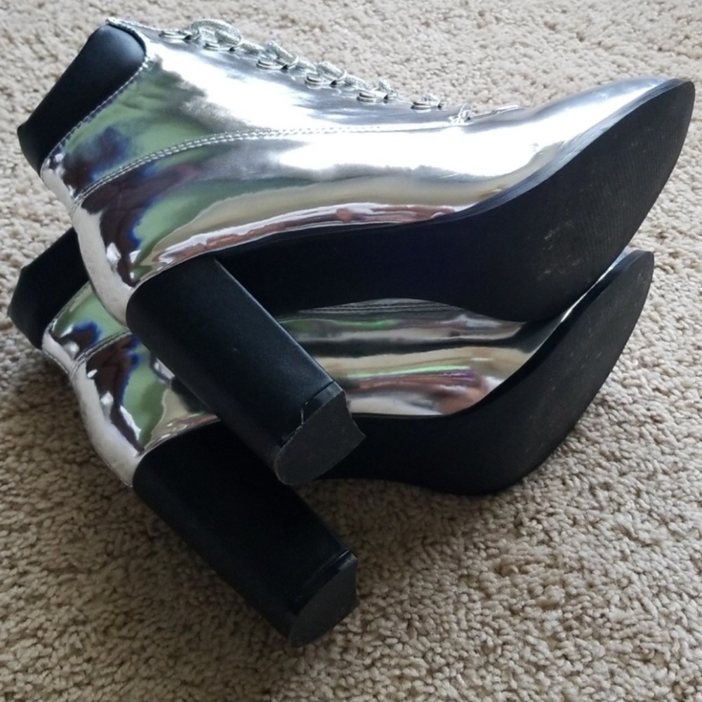 Metallic Patent Leather Chrome Silver lace up chunky high heel ankle boots Y2K - Picture 4 of 15